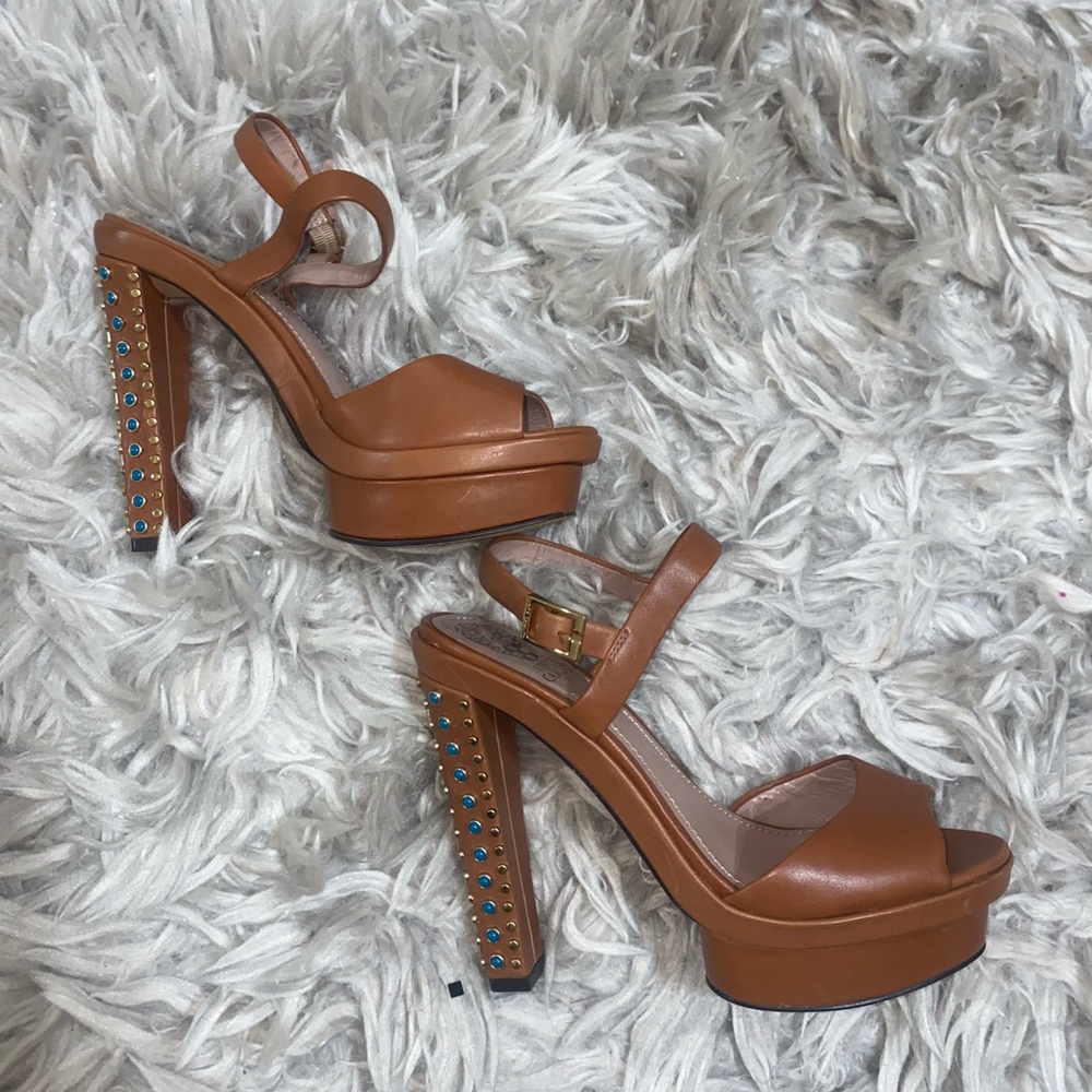 Tan Heels